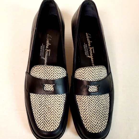 Salvatore Ferragamo Shoes - SALVATORE FERRAGAMO BOUTIQUE LEATHER LOAFERS 7